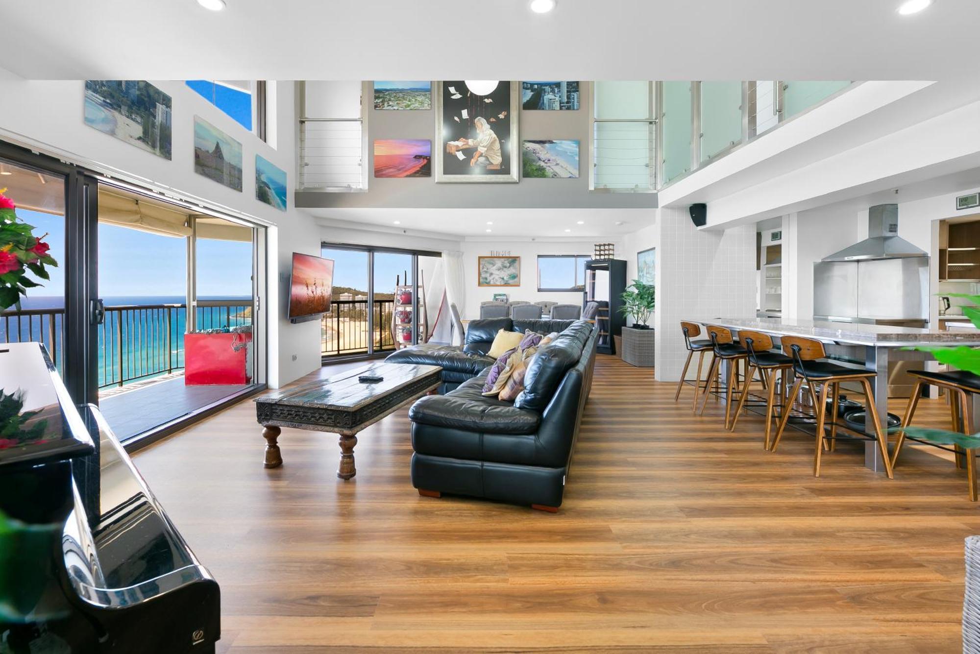 Burleigh Esplanade Aparthotel 4*